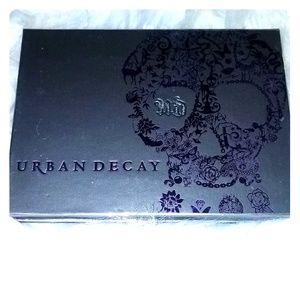 Urban Decay Beauty with an Edge Palette